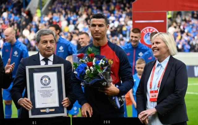 BOB半岛官网-123球+43次助攻 C罗国家队200场出战纪录用时20年