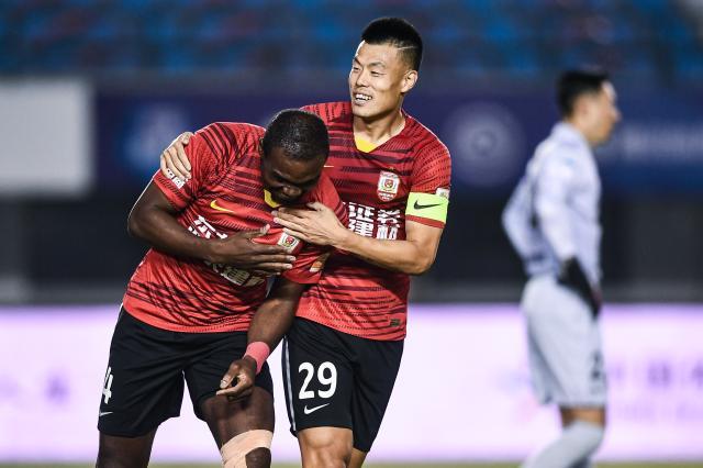 BOB半岛官网-【中超】谭龙闪击破门后伤退 长春亚泰1比0深圳队