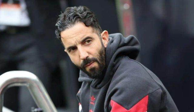 1744762081474063733.jpg amolin.jpg